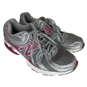Women’s New Balance Pink and Gray Sneakers Size 9.5